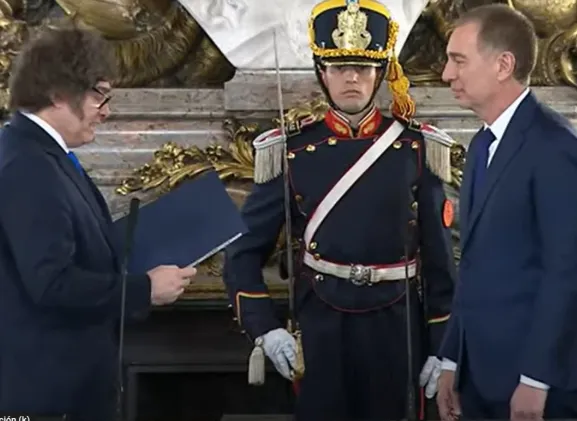 Santilli-juro-su-cargo-como-ministro-del-Interior