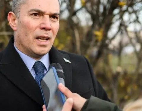 6828a9f9f0f75_480_640