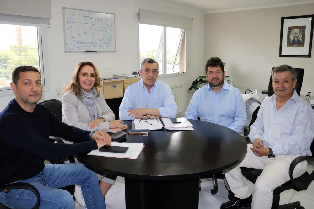 multimedia.grande.b23718d14c4ec0f8.Z3JhbmRlLndlYnA=