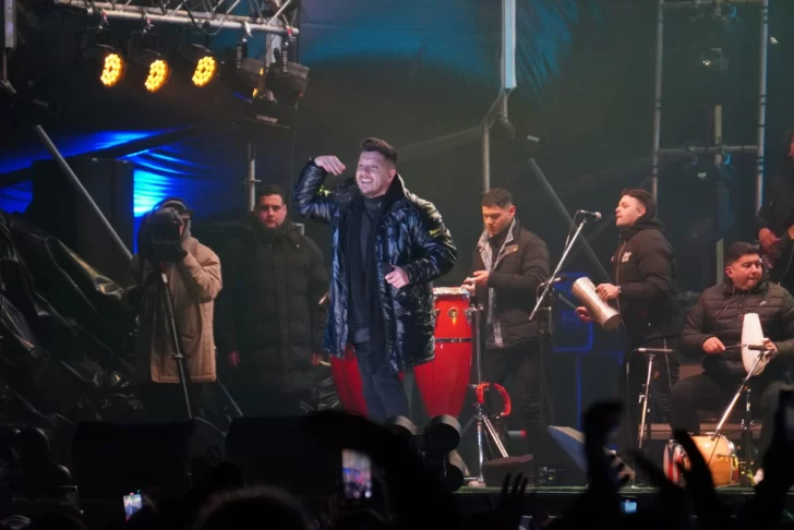 damian-cordoba-fiesta-del-frio-segunda-noche-2024-39-3-728x486