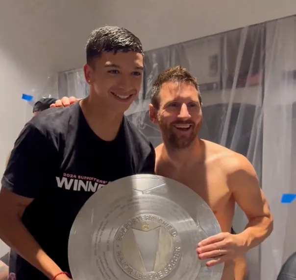 toto-aviles-y-messi-409