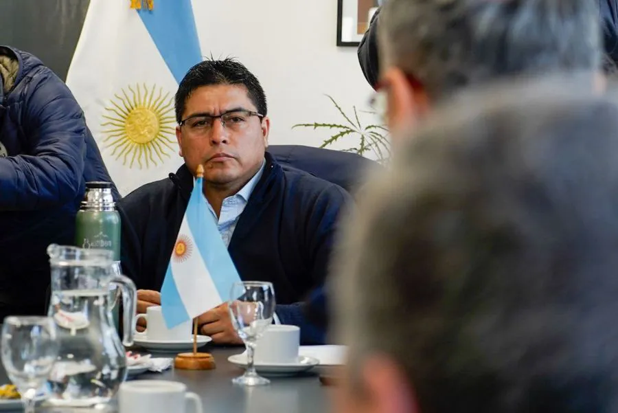 83aa6ea41ff809b1dd5694ef0235ab08_XL