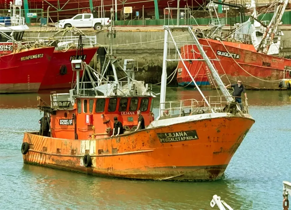 bp-Liliana-barco-pesquero-estatal-de-Santa-Cruz-1536x1111